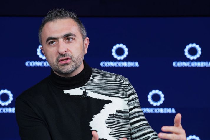 Suleyman hefur áhyggjur af þróun mála og vill grípa til aðgerða.