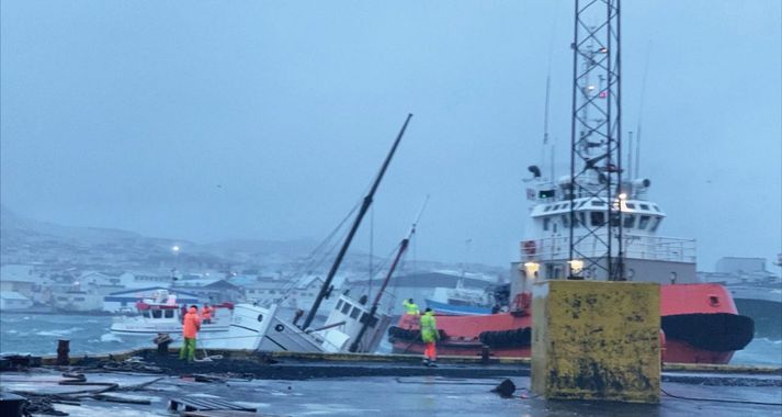 Blátindur er gamall bátur og hefur legið við bryggju að mestu til skrauts.