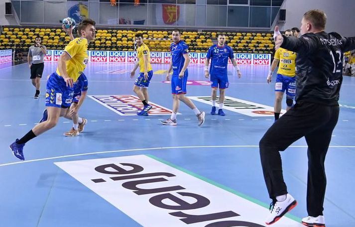 Sigvaldi Björn Guðjónsson og félagar hans í Vive Kielce eru enn taplausir í pólsku deildinni í handbolta.