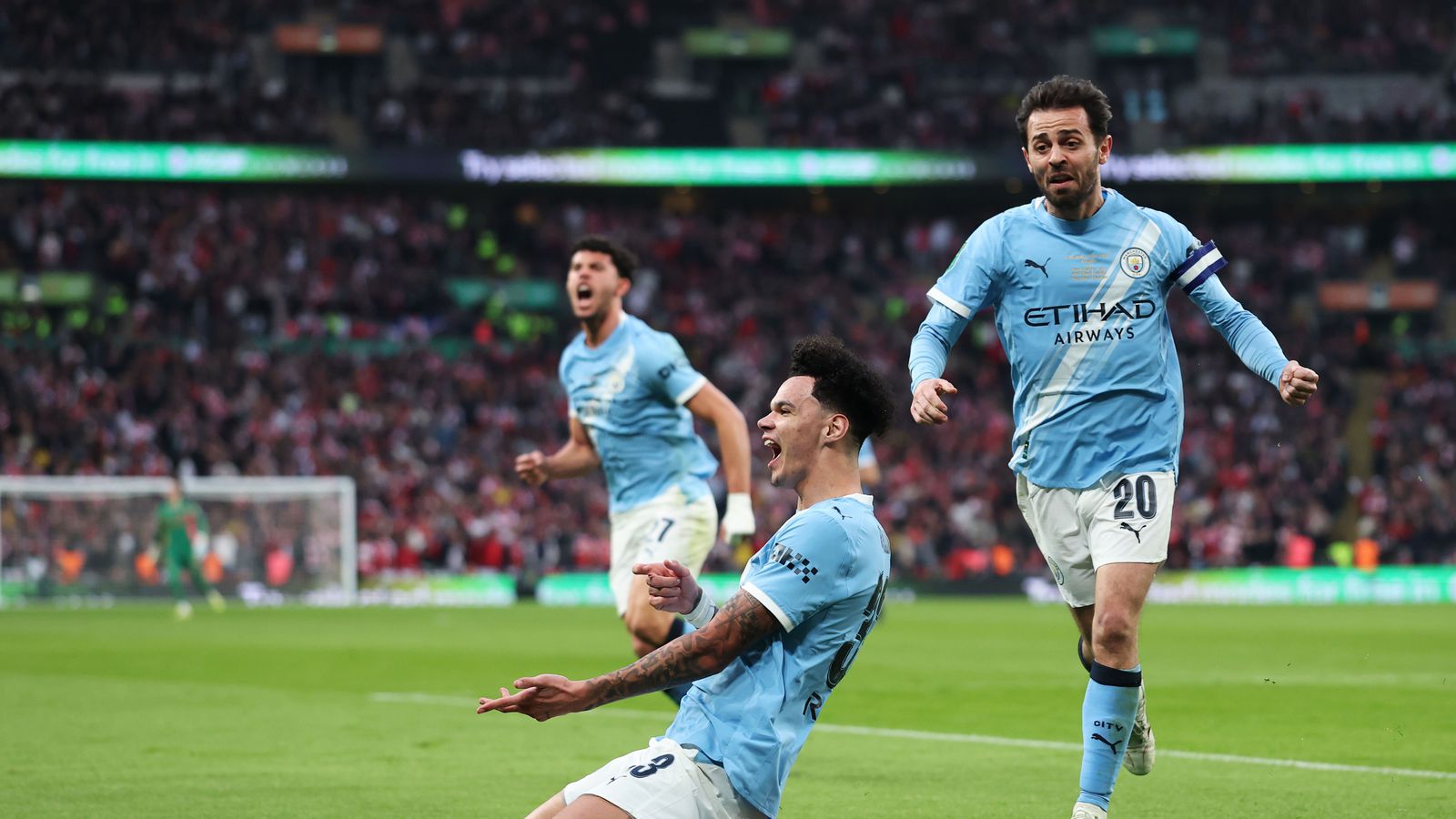 Full­komin helgi fyrir hetju City: Sigur okkar er á­fall fyrir Arsenal