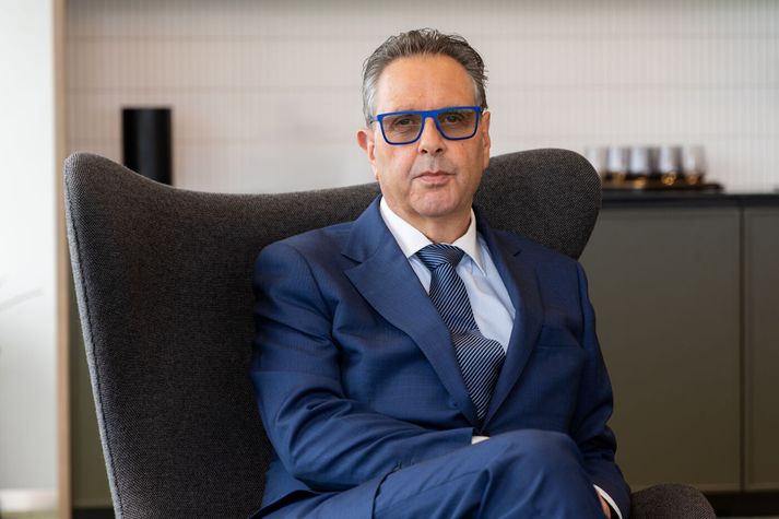 Pétur Steinn Guðmundsson, lögmaður hjá Deloitte Legal og sérfræðingur í skattamálum, mælir með því að pör setji niður á blað hvað þau eru að hugsa. Því réttindi fólks í sambúð eru gjörólík réttindum fólks sem er gift og þar er að mörgu að huga. Meðal annars ábyrgð sem fylgir samsköttun.