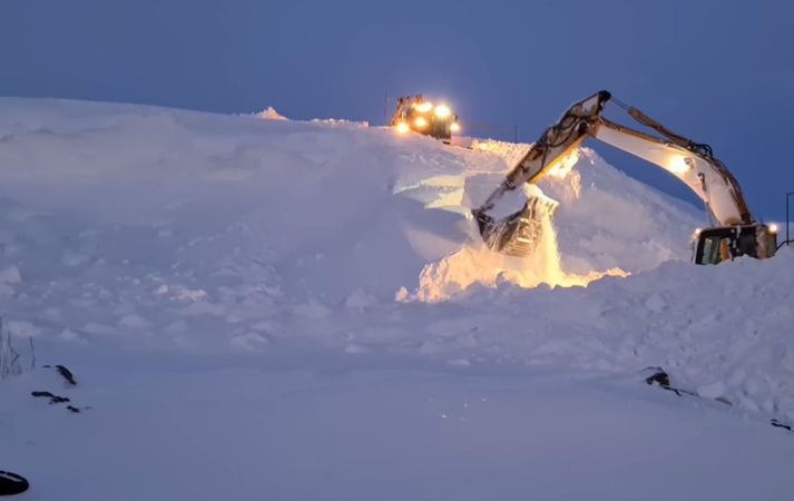 Mikil snjókoma hefur verið á norðanverðu landinu undanfarna daga.