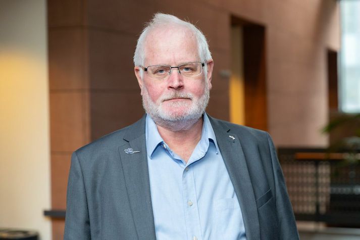 Ólafur segir ástandið sums staðar vera eins og hellt hafi verið olíu yfir veginn.