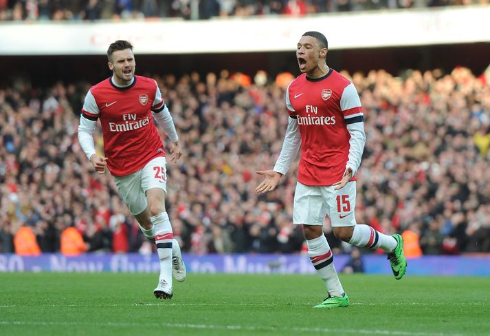 Oxlade-Chamberlain fagnar marki sínu í dag.