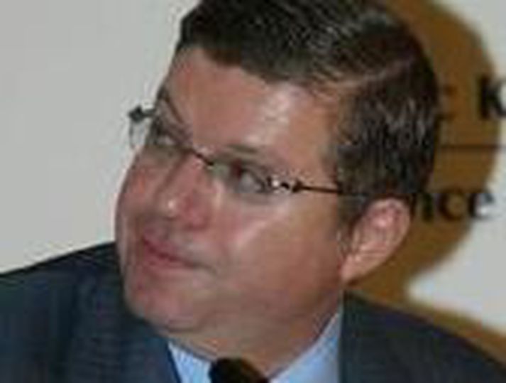 Leonid Rozhetskin útskrifaðist úr lagadeild Harvard háskóla árið 1990.