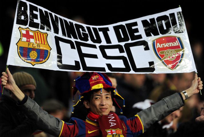 Peter Hill-Wood stjórnarformaður enska úrvalsdeildarliðsins Arsenal segir að forráðamenn Barcelona þurfi að ákveða sig mjög fljótlega hvað þeir ætli sér að gera varðandi Cesc Fabregas.