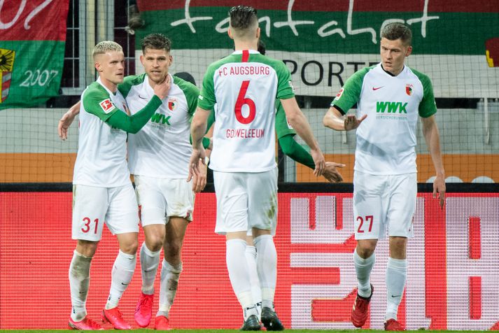 Alfreð Finnbogason fagnar marki með félögum sínum í leiknum á móti Werder Bremen um síðustu helgi.