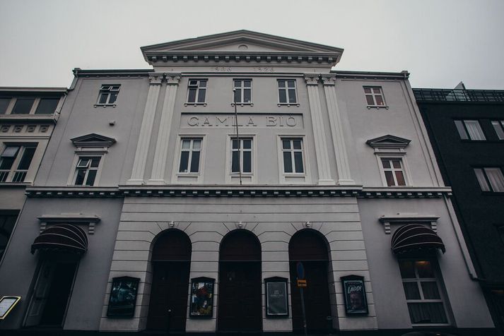 Að athöfninni lokinni mun opnunarmynd hátíðarinnar verða sýnd, hin stórkostlega ævintýramynd, Tale of Tales, eða Sagnasveigur í leikstjórn Matteo Garrone.