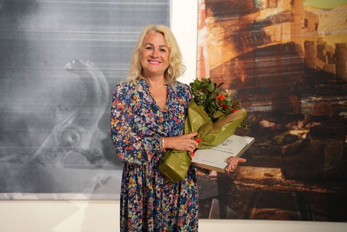 Arngunnur Ýr Gylfadóttir hlaut nafnbótina bæjarlistamaður Hafnarfjarðar á síðasta degir vetrar.