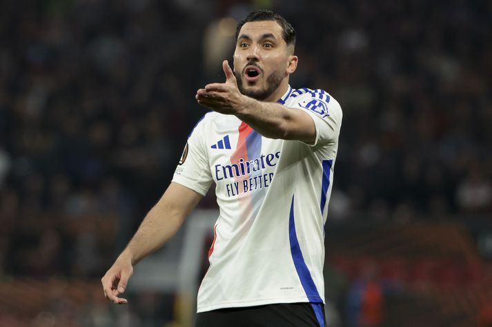 Lyon seldi Rayan Cherki til Manchester City í sumarbyrjun en það var ekki nóg. Rekstur félagsins er í tómu tjóni og skuldirnar of miklar.