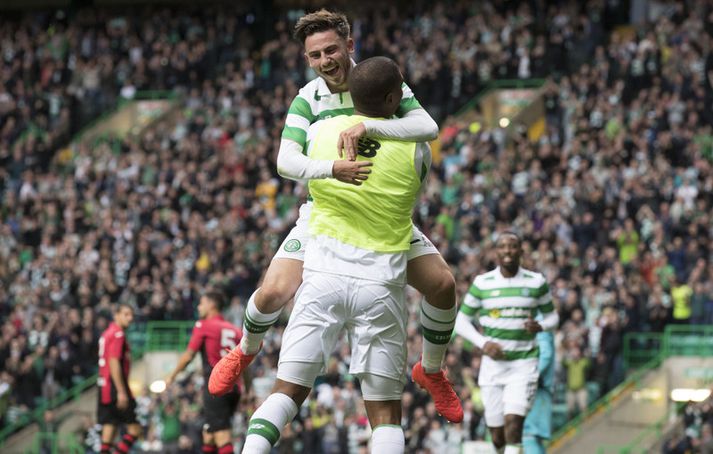 Patrick Roberts fagnar þriðja marki Celtic í kvöld.