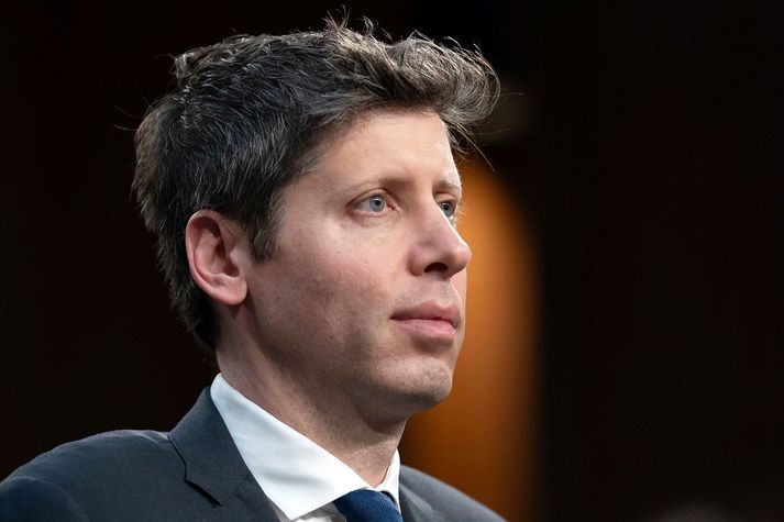 Sam Altman er einn af stofnendum OpenAI og forstjóri fyrirtækisins. Hann hefur kvartað undan skorti á reiknigetu fyrir ChatGPT, vinsælustu gervigreind heims.