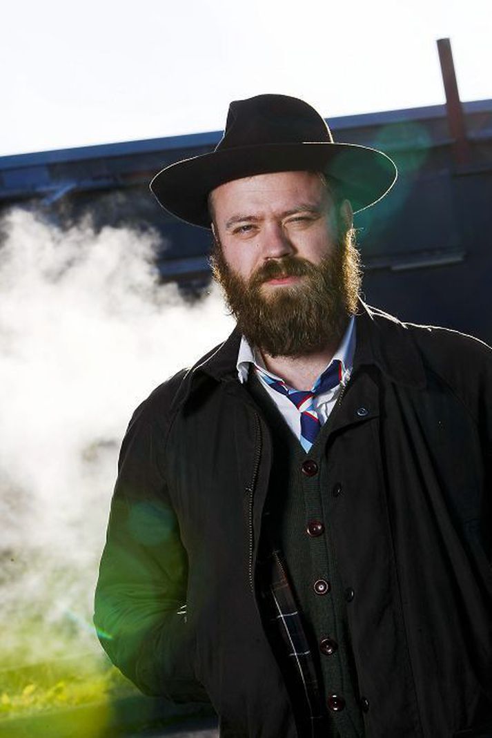Örn Elías Guðmundsson, betur þekktur sem Mugison, hefur lagt rettuna á hilluna.
