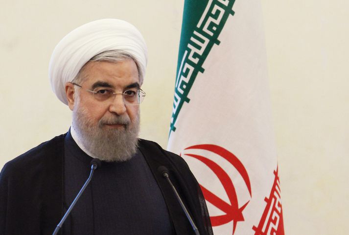 Hassan Rouhani, forseti Írans, var ómyrkur í máli þegar hann talaði um hvern ætti að gera ábyrgan fyrir skotárásinni í Ahvaz.