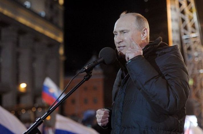 Vladimir Putin lýsir yfir sigri.