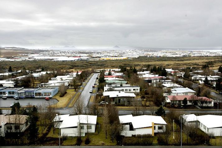 Hús í Silfurtúni gekk til við framkvæmdir í götunni.