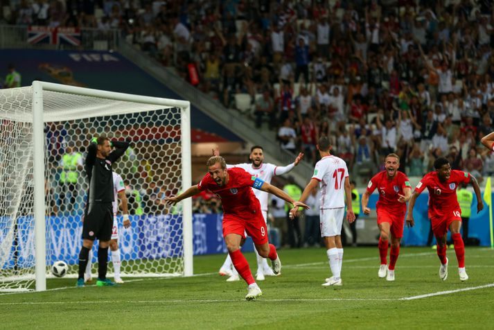 Harry Kane fagnar sigurmarki sínu.