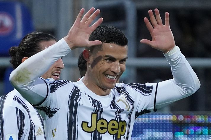 Cristiano Ronaldo skoraði sína 57. þrennu á ferlinum í gær.