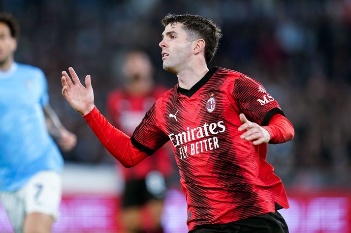 Christian Pulisic fiskaði tvo leikmenn Lazio af velli með rautt spjald í naumum 1-0 sigri AC Milan.