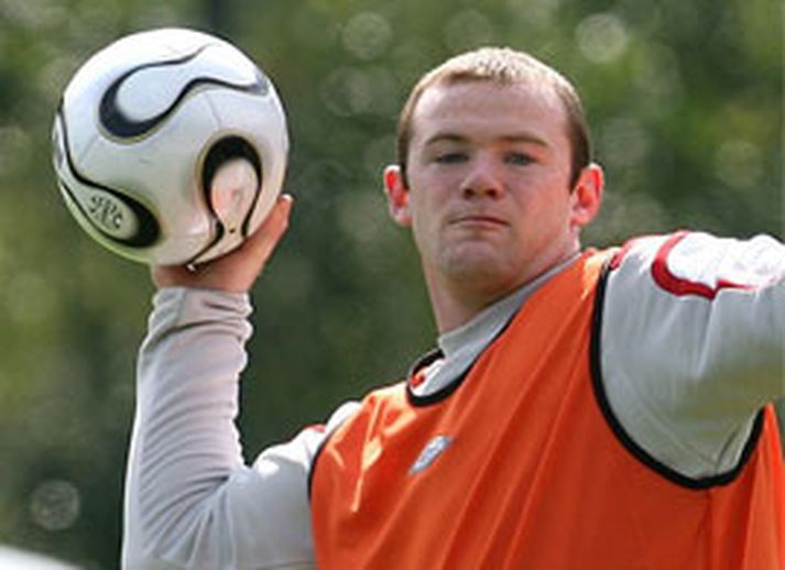 Rooney á æfingu í Baden-Baden í gær 6. júni
