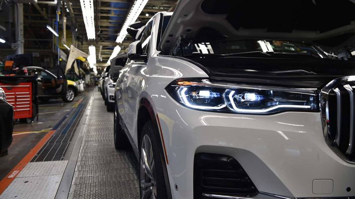 Fyrstu eintökin af BMW X7 á færiböndunum í Spartanburg.
