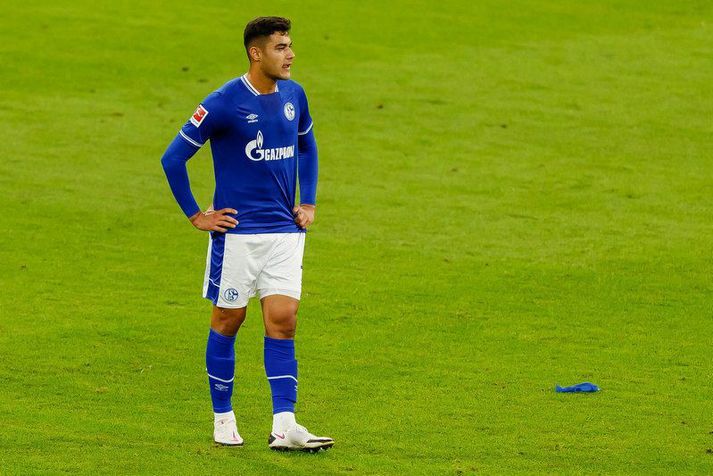 Ozan Kabak í leik með þýska liðinu Schalke 04 á þessu tímabili.