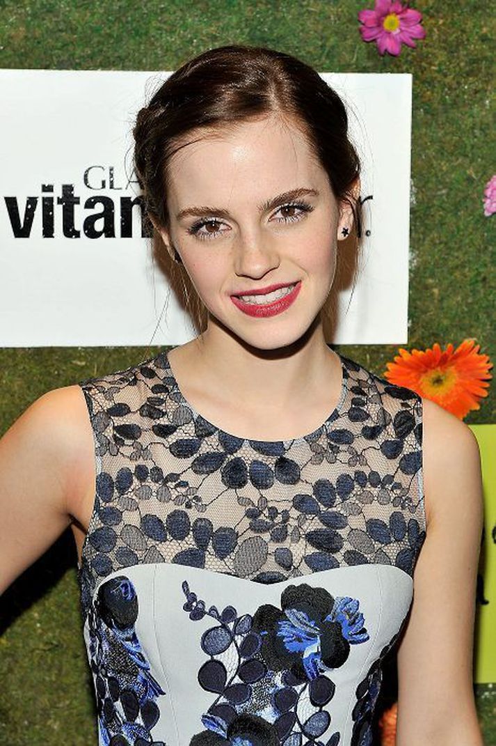 Emma Watson tekur rigninguna og rokið í Englandi fram yfir sólina í L.A.