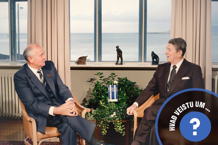 Míkhaíl Gorbatsjov leiðtogi Sovétríkjanna og Ronald Reagan Bandaríkjaforseti ræða árið 1986.