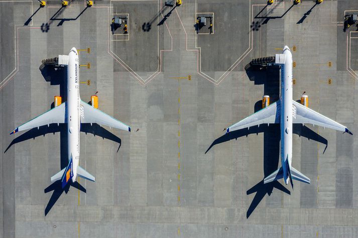 Icelandair hefur bæði fengið bætur frá Boeing og samið um mótttöku færri MAX flugvéla eftir að allur floti slíkra flugvéla í heiminum var kyrrsettur í mars 2019.