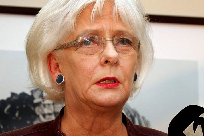 Jóhanna Sigurðardóttir er ekki hrifinn af því að Alþingi fari með ákæruvald. 