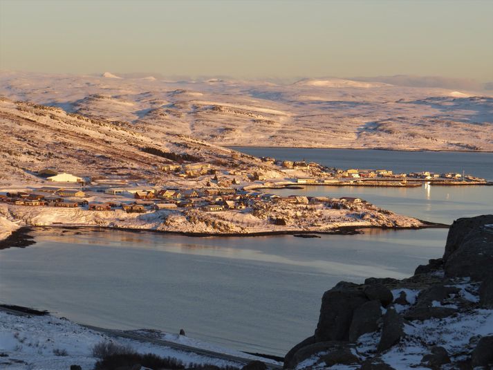 Falleg mynd af Hólmavík, sem Jón Jónsson tók. Hátíðn "Vetrarsól á Ströndum" fer fram alla helgina.