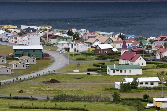 Artic Oddi hættir bolfiskvinnslu og einbeitir sér alveg að fiskeldi og stefnir á sölu á botnfiskvinnslunni. Takist hún ekki missa um 30 manns vinnuna upp úr áramótum.