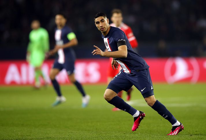 Hakimi verður með PSG í seinni leiknum gegn Bayern.