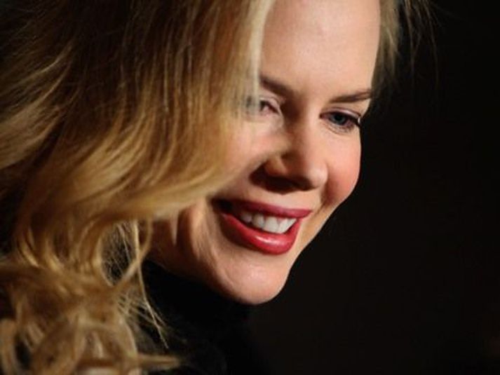 Nicole Kidman á von á barni með eiginmanni sínum.