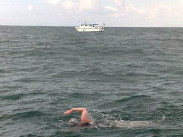 Benedikt Hjartarson hefur lagt 12 kílómetra að baki. Mynd/ Ermarsund.com