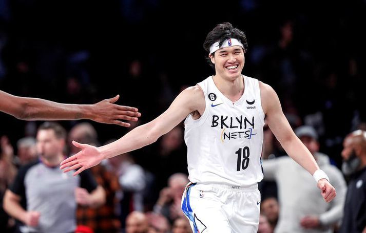 Yuta Watanabe hefur stimplað sig inn í NBA-deildinni á þessu tímabili.