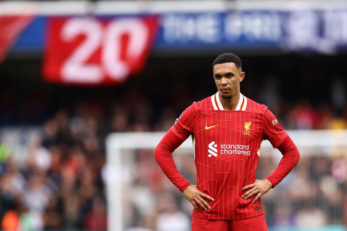 Trent í leik með Liverpool
