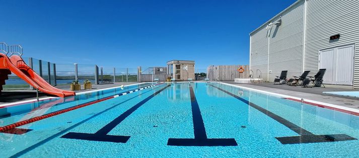 Mikið rok er á Kjalarnesi í dag. 