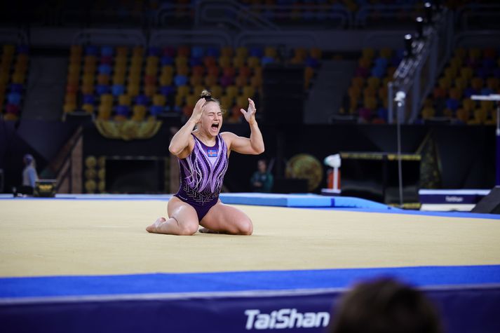 Thelma Aðalsteinsdóttir setur miklar tilfinningar í gólfæfingar sínar sem vakið hafa verðskuldaða athygli.