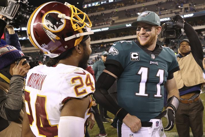 Carson Wentz leiddi sína menn í Philadelphia Eagles til mikilvægs sigurs í nótt.