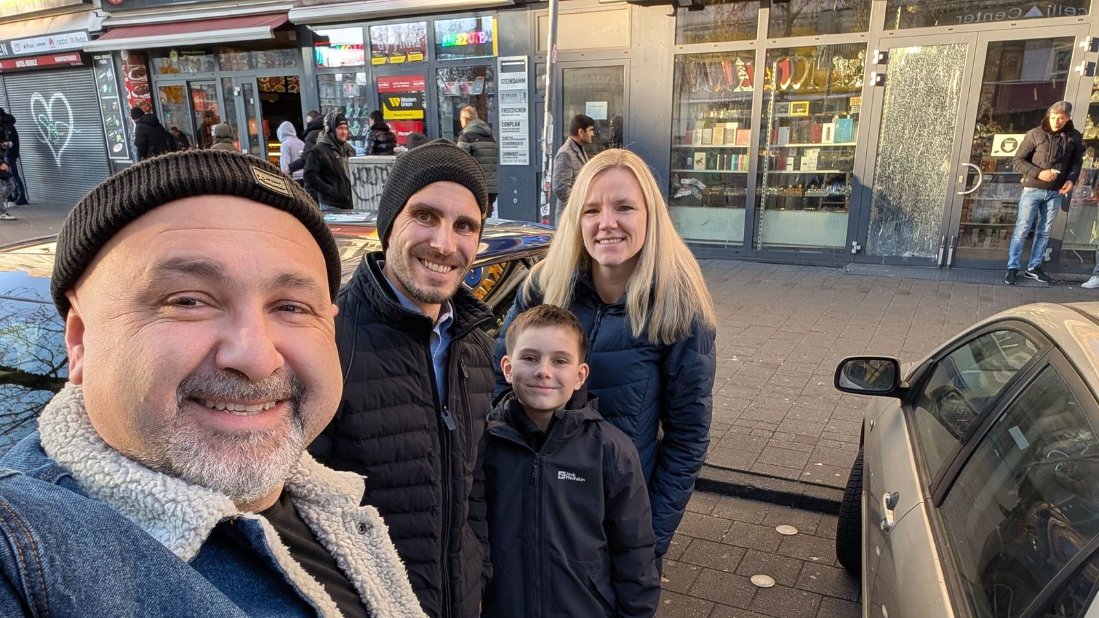 Skilaði týndum heyrnar­tólum alla leið til Ham­borgar