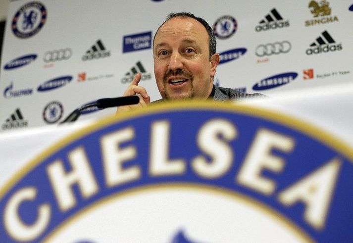 Rafael Benitez er tekinn við stjórn Evrópumeistara Chelsea.