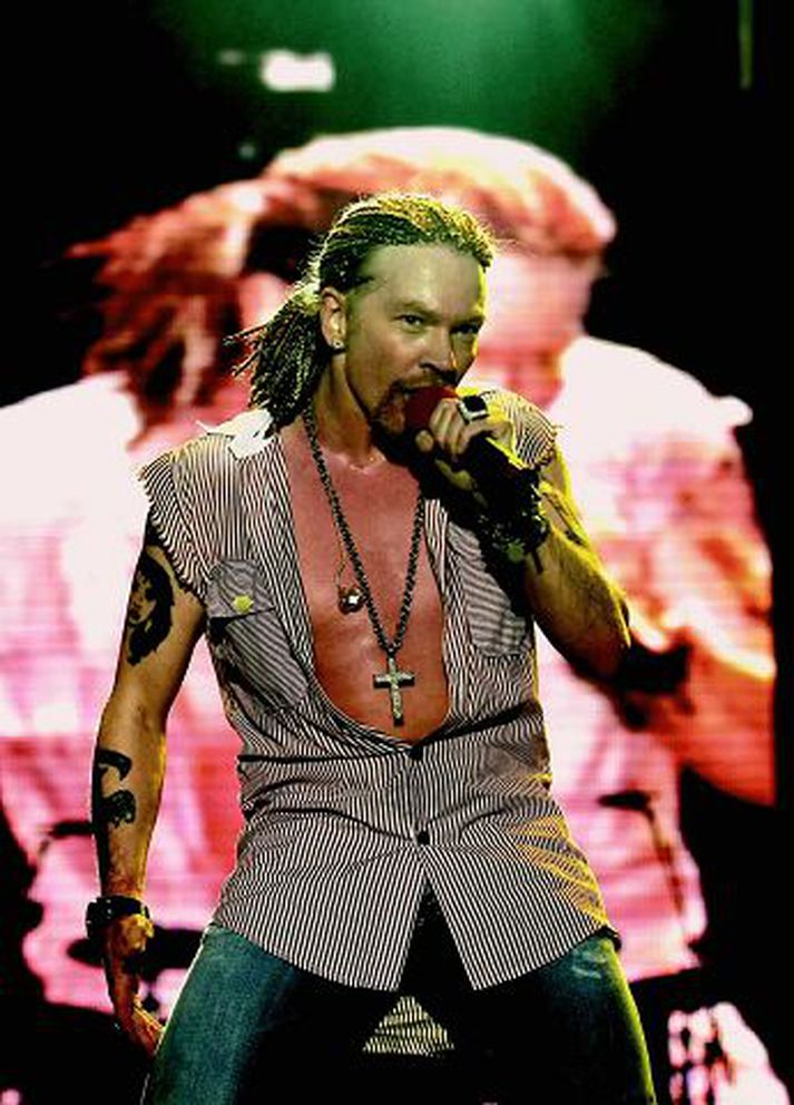 Orðinn 46 ára og nokkuð töff ennþá. Axl Rose hefur ekki misst röddina og þenur sig sem aldrei fyrr á nýju plötunni.