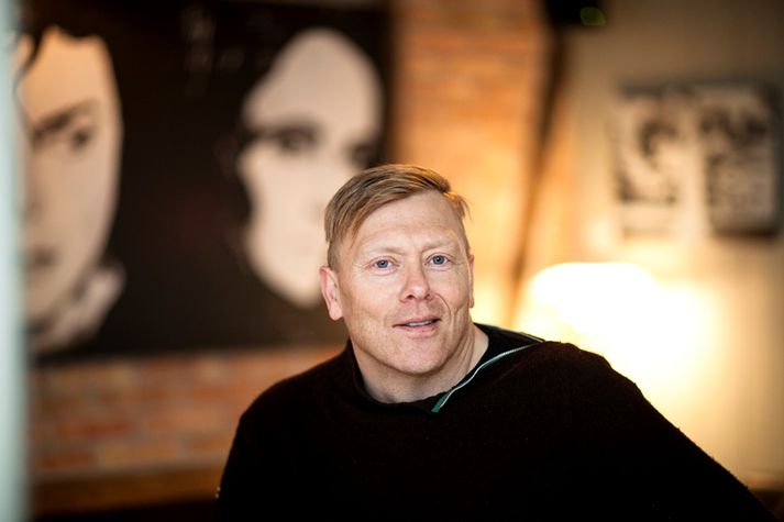 Jón Gnarr mun skrifa á hverjum laugardegi í dálkinn Mín skoðun í helgarblaði Fréttablaðsins. 