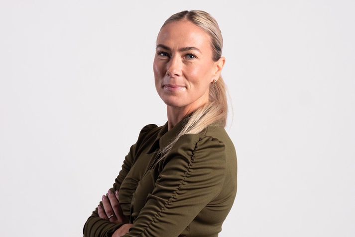 Edda María er með BA gráðu í sálfræði. 