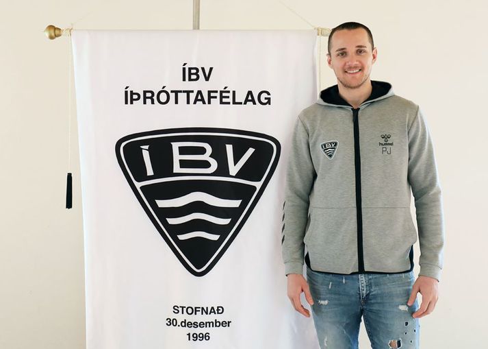 Petar Jokanovic verður áfram í ÍBV.