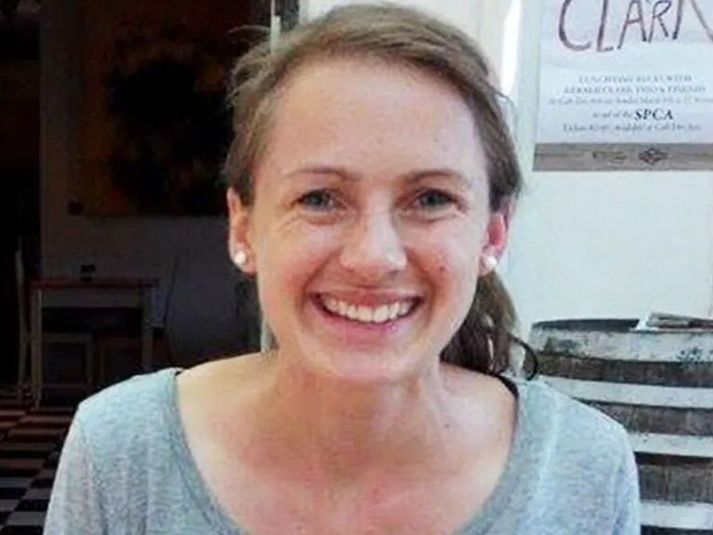 Elizabeth-Jane Ross hafði verið í Grikklandi í um hálfan mánuð þegar hún lést.