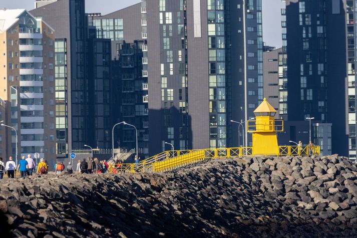 Maðurinn starfaði hjá borginni í Laugardal og hljóp jafnan Sæbrautina og Seltjarnarneshringinn á leiðinni heim til sín í vesturbæ Reykjavíkur.