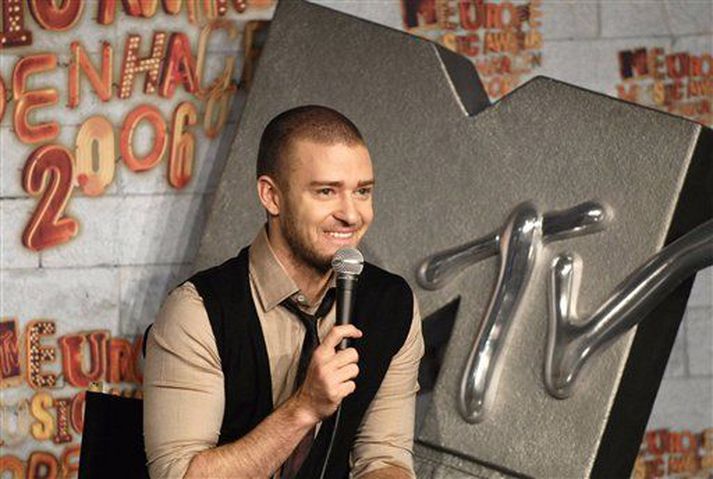Justin Timberlake ætlar að kaupa hlut í körfuboltaliði.