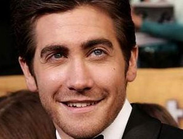 Jake Gyllenhaal sást skoða trúlofunarhringa í skartgripabúðum í New York nýverið.